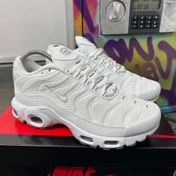 NIKE TN BLANCA