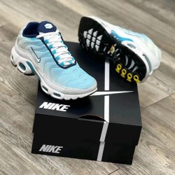 NIKE TN AZUL CLARO