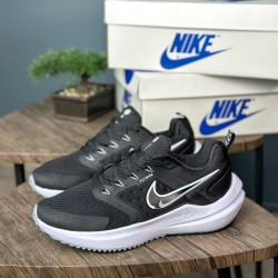 NIKE FLYWIRE NEGRO/BLANCO