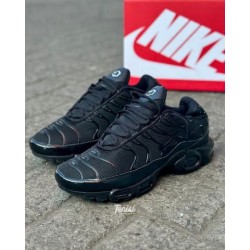 NIKE  TN NEGRO/TORNASOL